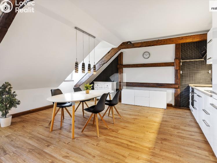 Prodej bytu 3+KK Chrastava, náměstí 1. máje č. 9