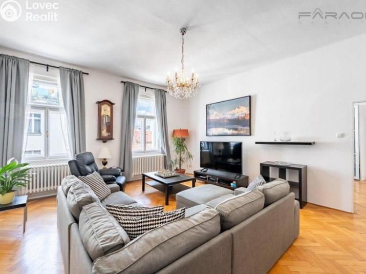 Pronájem bytu 4+1 Praha, Biskupská č. 18