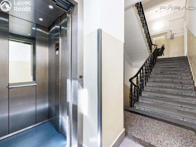 Pronájem bytu 4+1 Praha, Biskupská č. 12