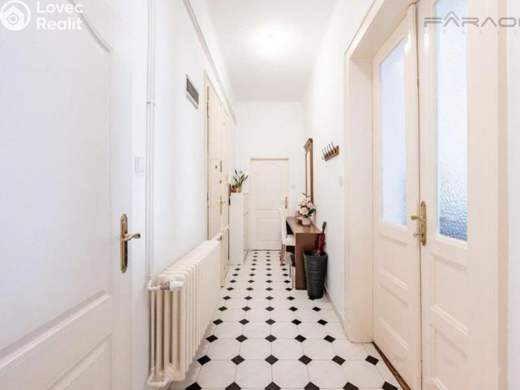 Pronájem bytu 4+1 Praha, Biskupská č. 9