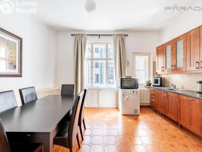 Pronájem bytu 4+1 Praha, Biskupská č. 4