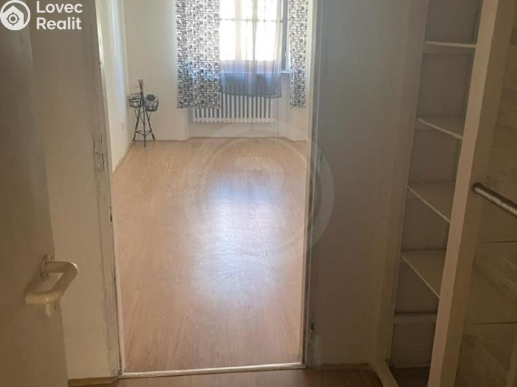 Pronájem bytu 3+1 České Budějovice, Hroznová č. 8