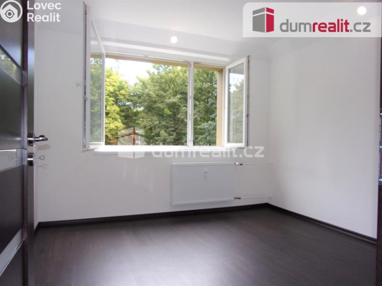 Pronájem bytu 2+1 Karlovy Vary, Charkovská č. 8