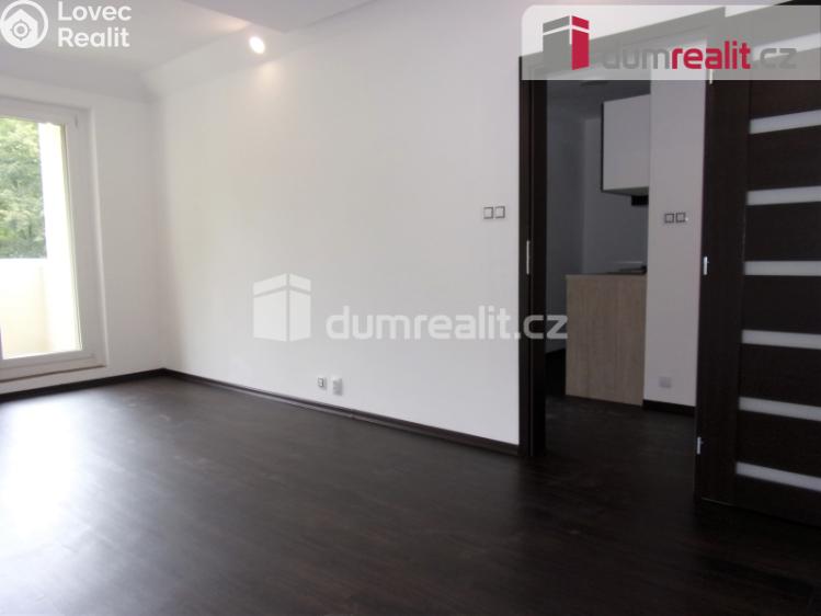 Pronájem bytu 2+1 Karlovy Vary, Charkovská č. 10