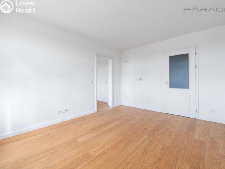 Pronájem bytu 2+KK Praha, Korunní č. 3