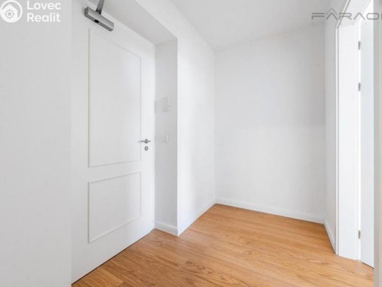 Pronájem bytu 2+KK Praha, Korunní č. 5
