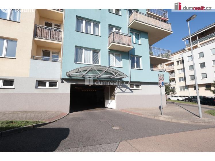 Pronájem garáže Praha-Kunratice, Velké Kunratické č. 8
