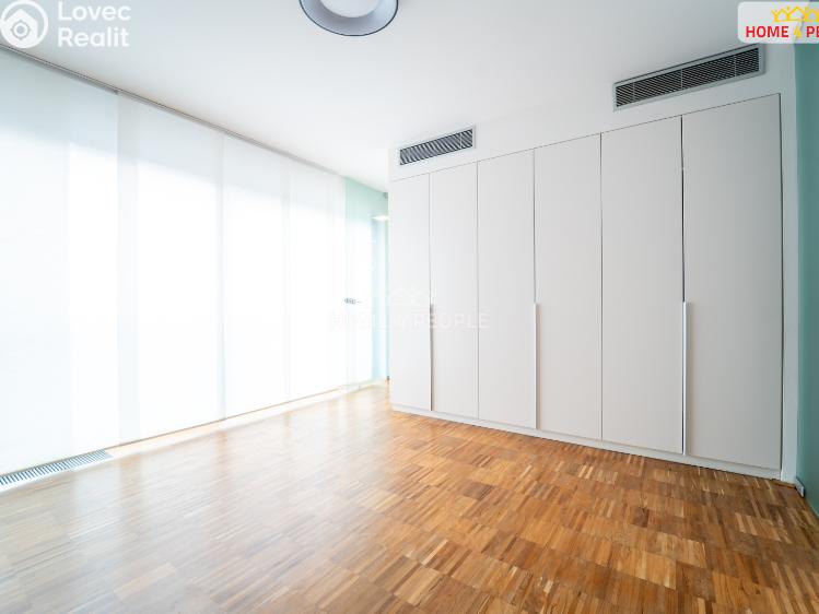 Продажа квартиры 4+KK Praha 3, Prokopova č. 71