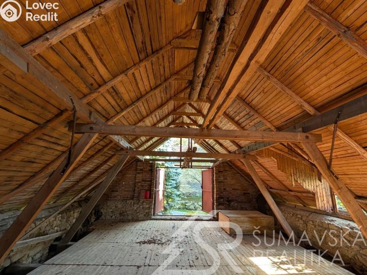 Prodej zemědělské usedlosti Žihobce č. 6