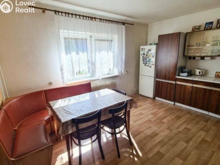 Prodej rodinného domu Valašská Senice, Valašská Senice č. 17