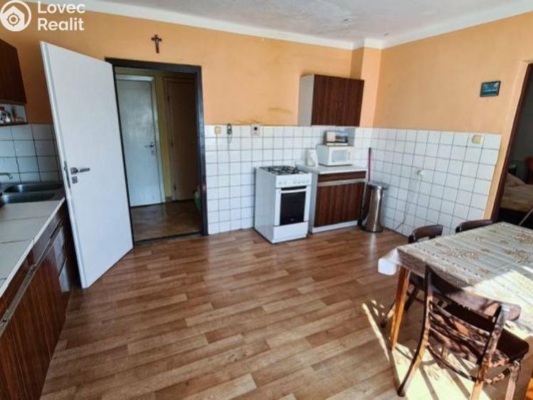 Prodej rodinného domu Valašská Senice, Valašská Senice č. 18