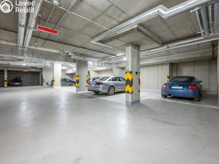 Pronájem bytu 3+KK Praha, Zvěřinova č. 15