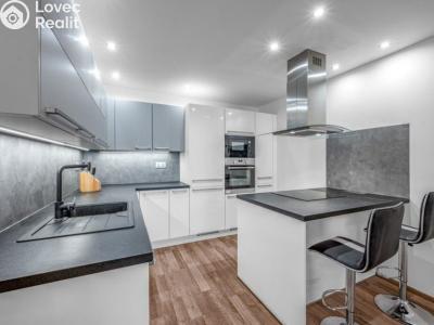 Rent apartment 3+KK Praha, Zvěřinova č. 3
