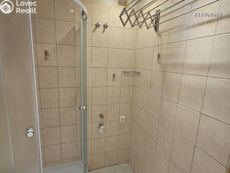 Pronájem bytu 2+1 Kralupy nad Vltavou, nám. Mládežníků 670 č. 5