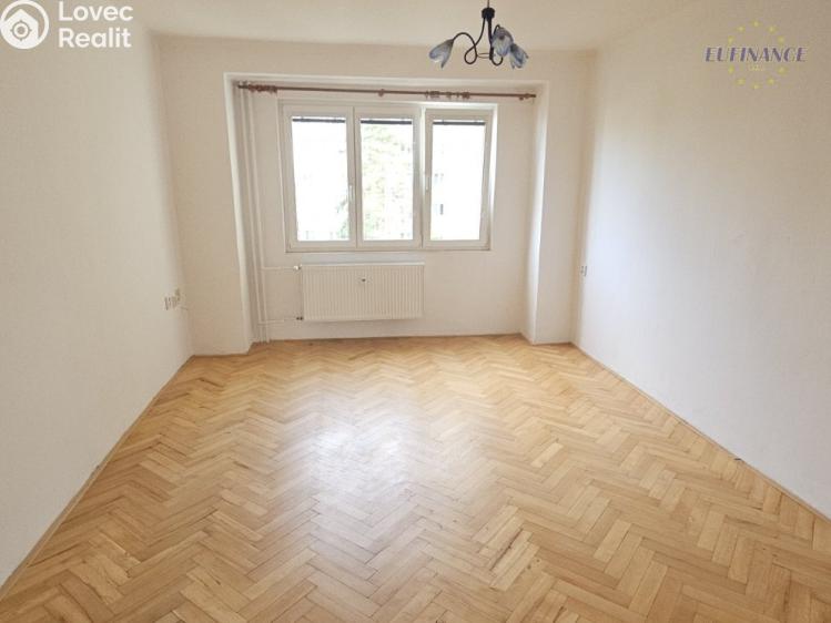 Pronájem bytu 2+1 Kralupy nad Vltavou, nám. Mládežníků 670 č. 6
