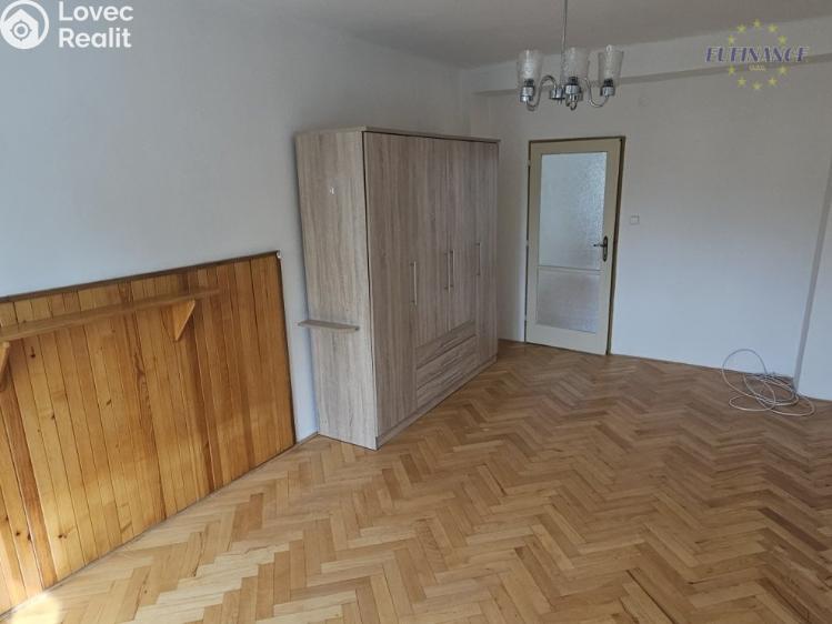 Pronájem bytu 2+1 Kralupy nad Vltavou, nám. Mládežníků 670 č. 8