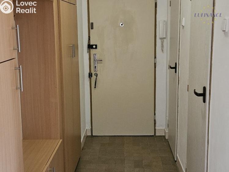 Pronájem bytu 2+1 Kralupy nad Vltavou, nám. Mládežníků 670 č. 9