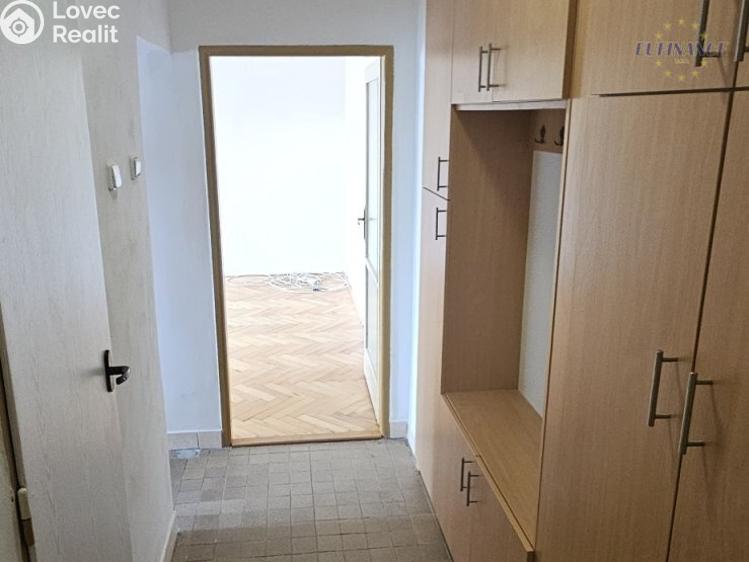 Pronájem bytu 2+1 Kralupy nad Vltavou, nám. Mládežníků 670 č. 10
