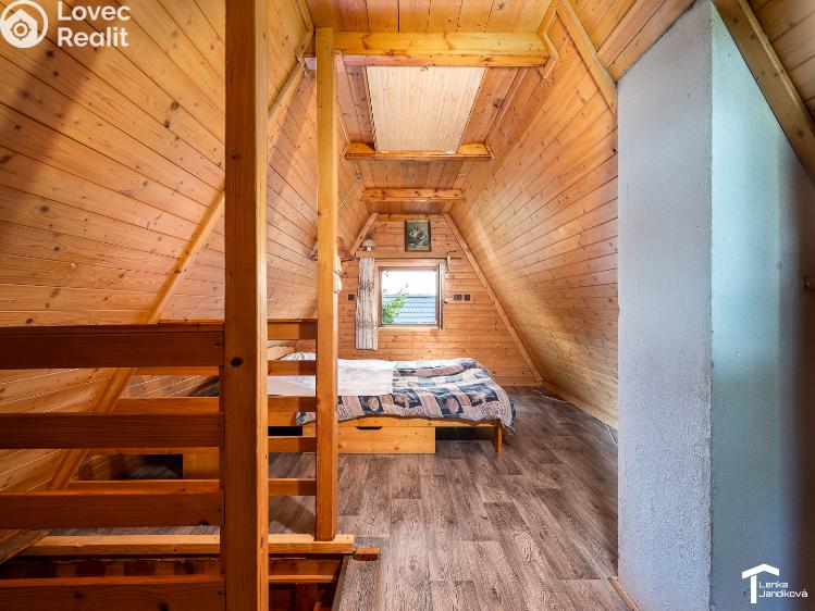 Sale hut Seč č. 11