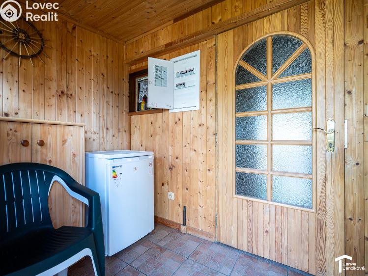 Sale hut Seč č. 13