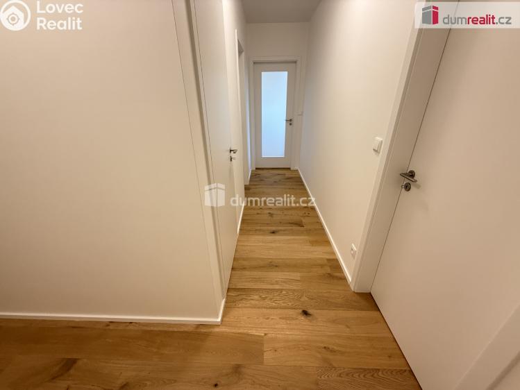 Pronájem bytu 2+KK Praha-Zličín, Strážovická č. 24