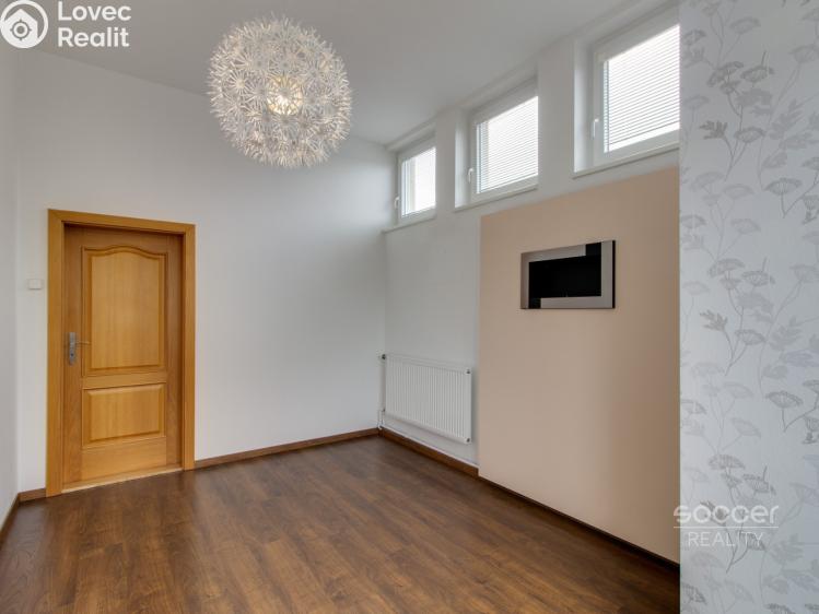 Pronájem bytu 4+1 Jílové u Prahy, Pod Školkou č. 11