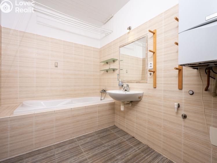 Pronájem bytu 3+KK Pardubice, Husova 205 č. 8