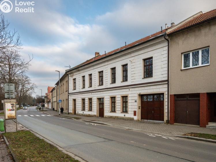 Pronájem bytu 3+KK Pardubice, Husova 205 č. 14