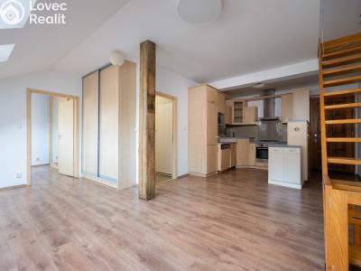 Rent apartment 3+KK Pardubice, Husova 205 č. 1