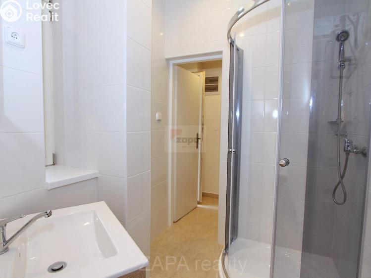 Pronájem bytu 2+KK Praha, Grafická 1096/12 č. 7