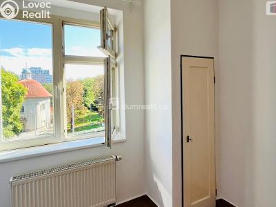 Аренда квартиры 1+1 Praha 3, Olšanské náměstí č. 3