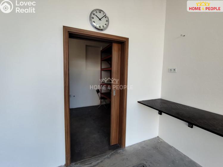 Pronájem skladového prostoru Praha-Březiněves, Vzdálená č. 13