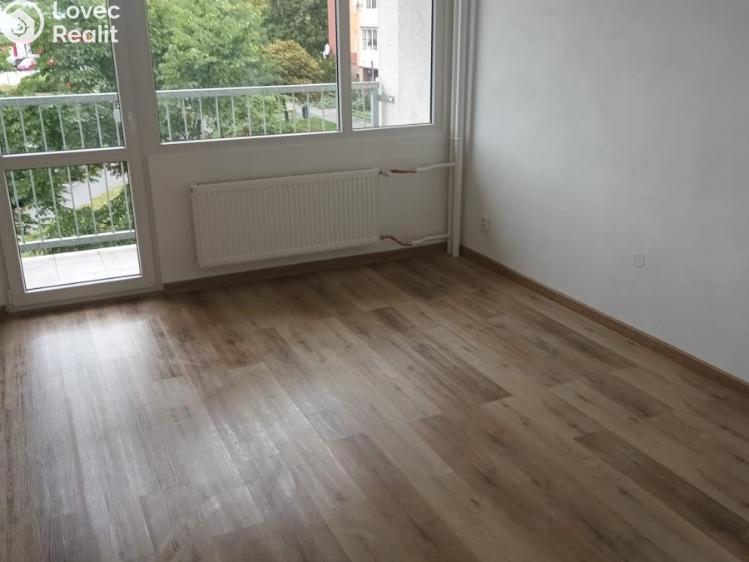 Pronájem bytu 3+1 Chomutov, Bezručova č. 10