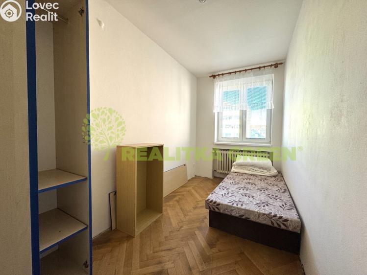 Pronájem bytu 3+1 Vsetín, Na Kamencoch 1332 č. 13