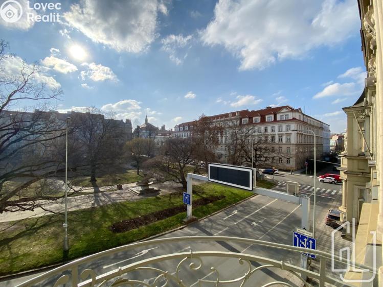 Pronájem bytu 3+1 Praha, Janáčkovo nábřeží č. 6