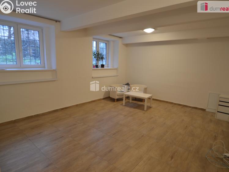 Pronájem bytu 1+KK Praha 8, Vosmíkových č. 4