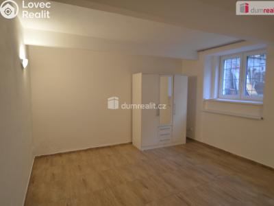 Pronájem bytu 1+KK Praha 8, Vosmíkových č. 3