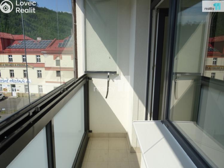 Pronájem bytu 2+KK Děčín, Karla Čapka č. 12