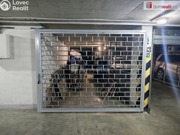 Prodej garáže Praha 5, Zahradníčkova č. 6