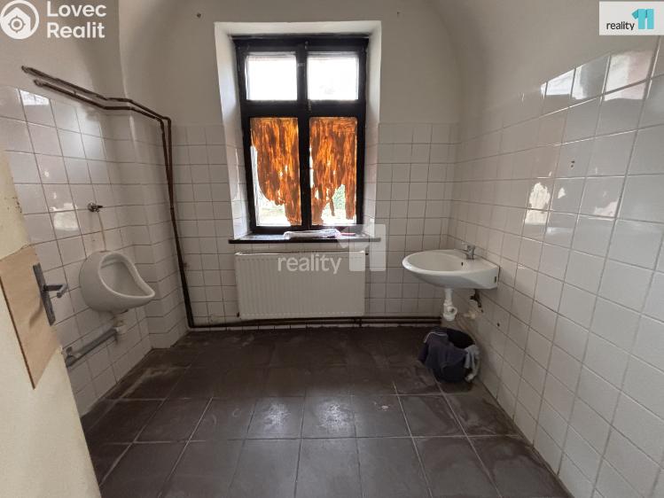 Pronájem obchodního prostoru Nový Bor, Husova č. 8