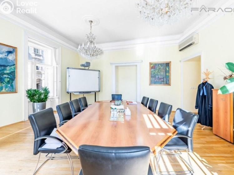 Продаж офісного приміщення Praha, Washingtonova č. 5