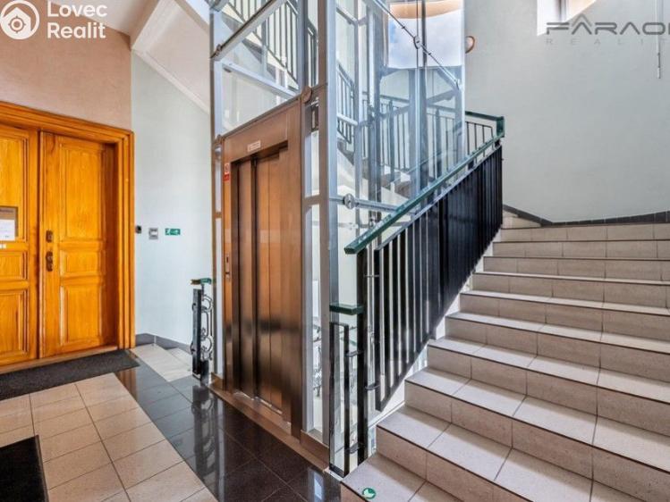 Продаж офісного приміщення Praha, Washingtonova č. 14