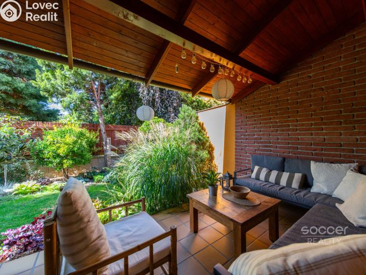 Продажа семейного дома Vestec, U Hřiště č. 21