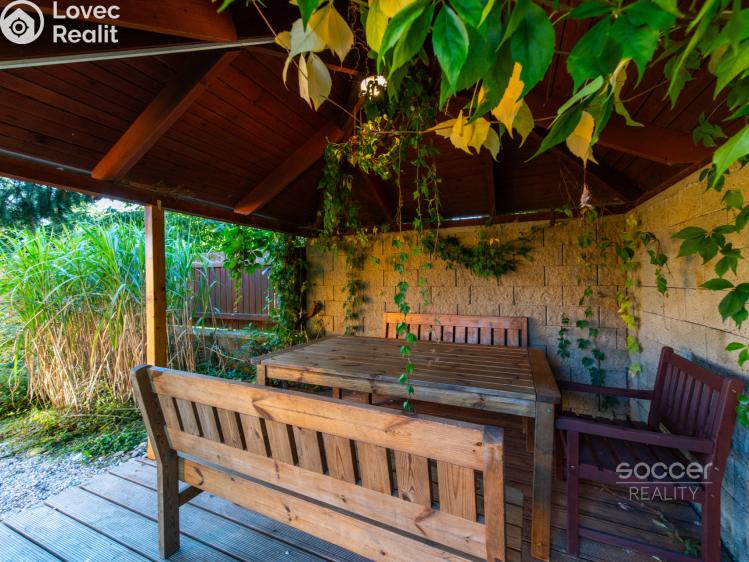 Продажа семейного дома Vestec, U Hřiště č. 26