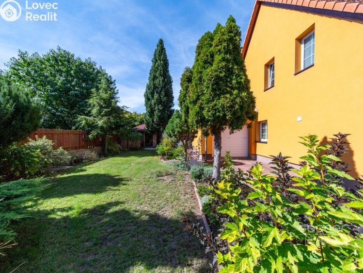 Продажа семейного дома Vestec, U Hřiště č. 27