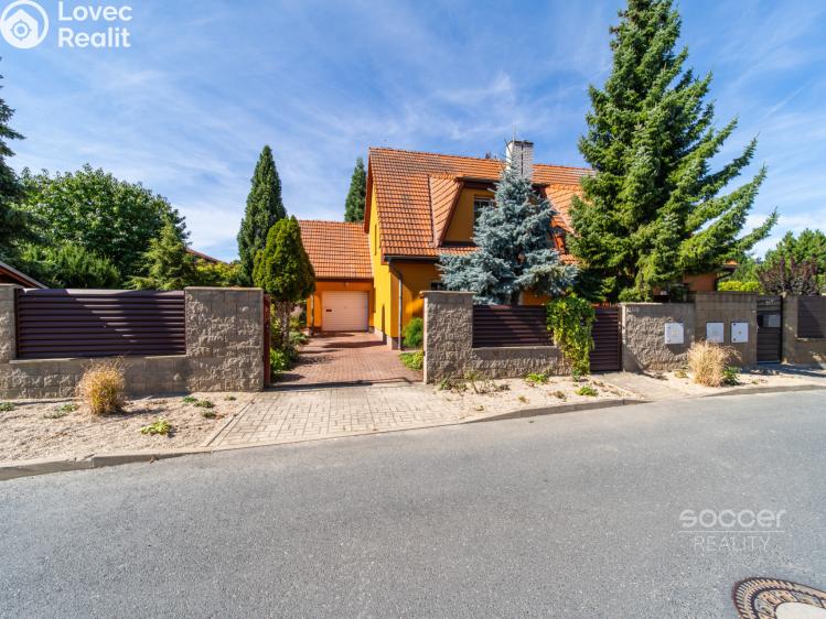 Продажа семейного дома Vestec, U Hřiště č. 30