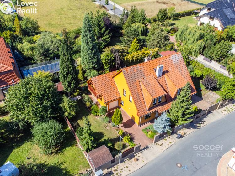 Продажа семейного дома Vestec, U Hřiště č. 32