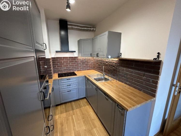 Prodej bytu 2+KK Praha, Argentinská č. 2
