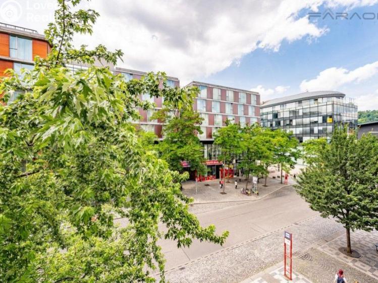 Продаж квартири 4+1 Praha, Stroupežnického č. 11