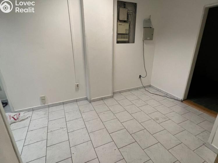 Prodej komerční nemovitosti Praha 6, Břevnov, Diskařská 83/0 č. 24